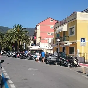 Giulia Appartamento Moneglia